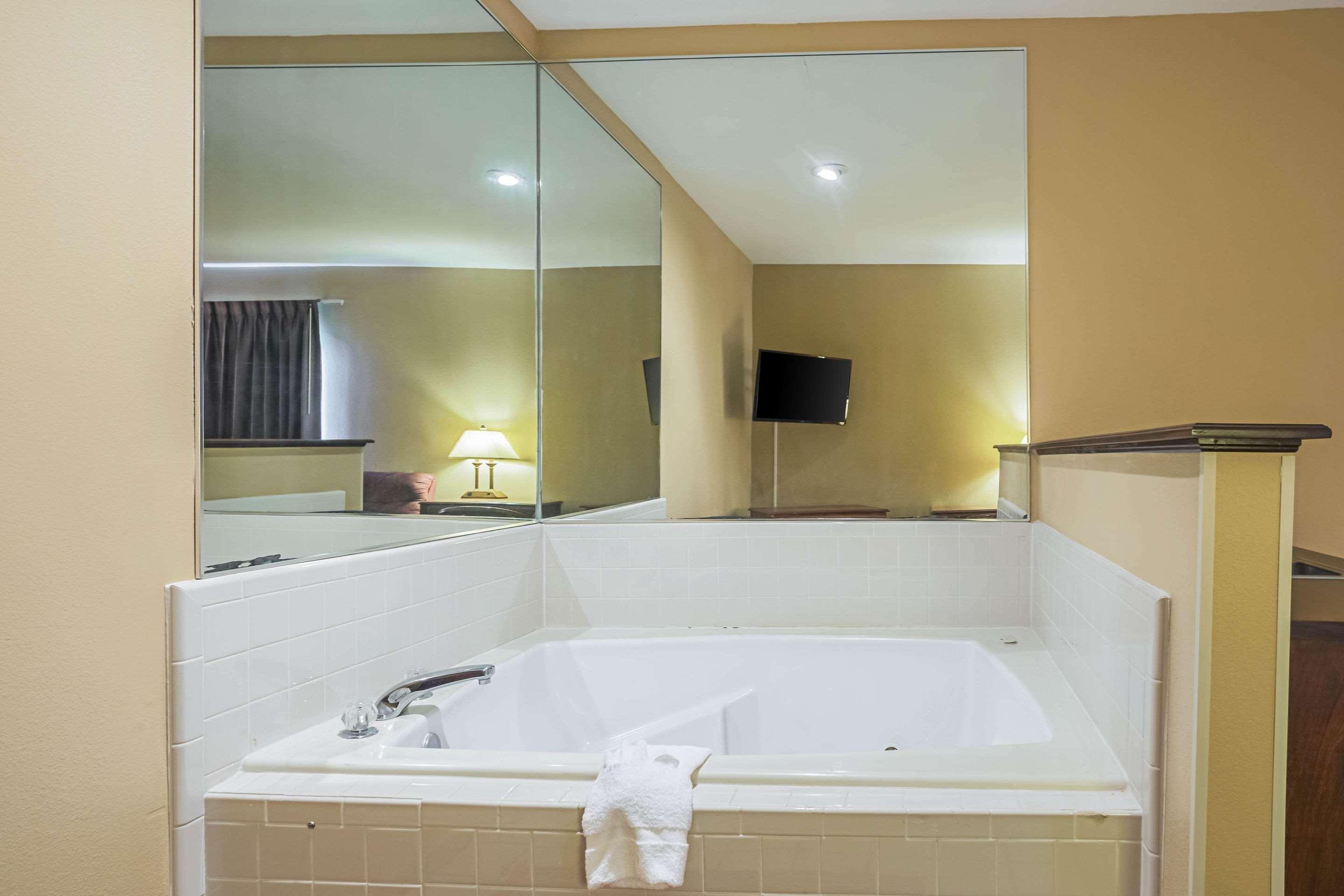 Econo Lodge Inn & Suites Ripley Ngoại thất bức ảnh
