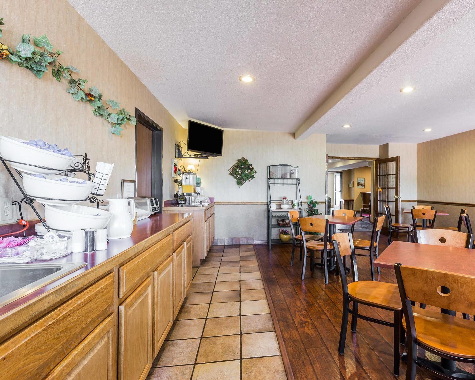 Econo Lodge Inn & Suites Ripley Ngoại thất bức ảnh