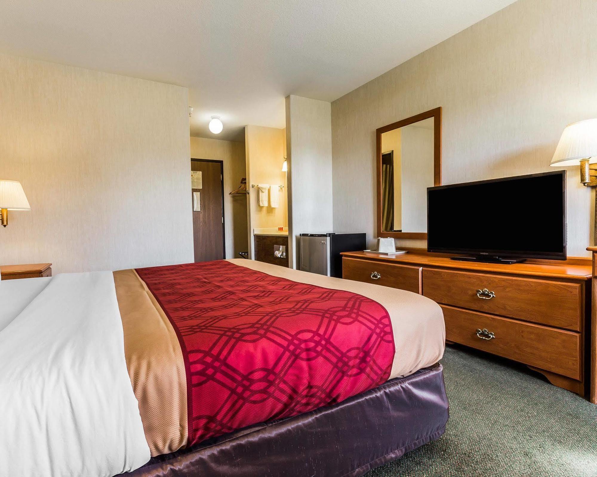 Econo Lodge Inn & Suites Ripley Ngoại thất bức ảnh